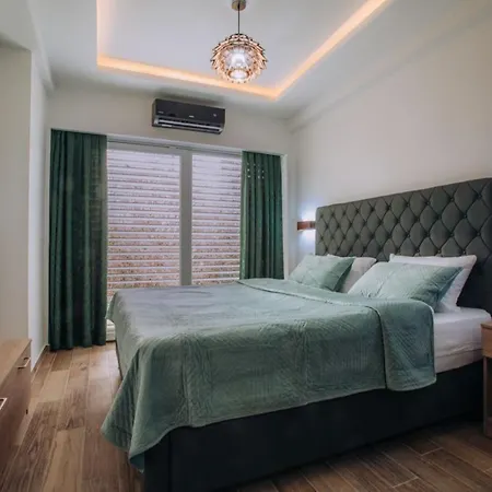 White Blue - Luxury Apt, Center, Private Parking, Balcony, Near Apartament Ochryda