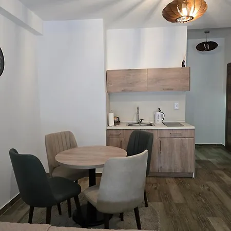 White Blue - Luxury Apt, Center, Private Parking, Balcony, Near