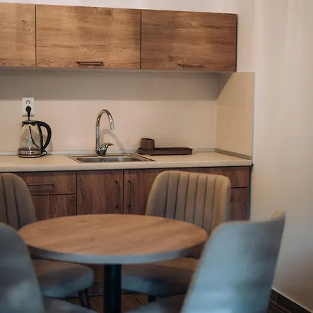 White Blue - Luxury Apt, Center, Private Parking, Balcony, Near *